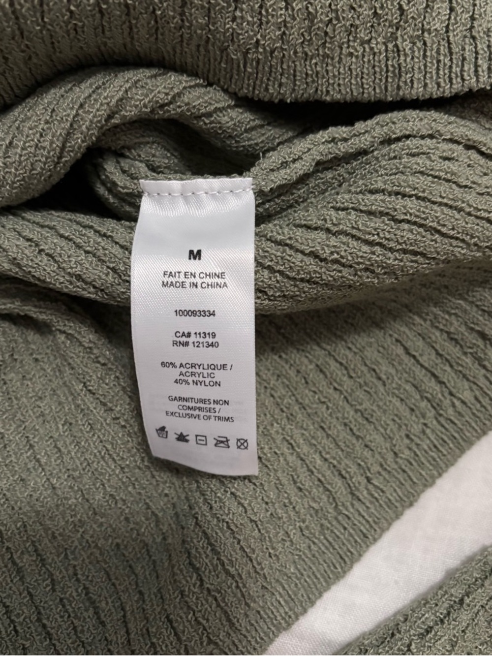 NWT Dynamite Ribbed Button-Front V-Neck Sweater - Picture 3 of 3